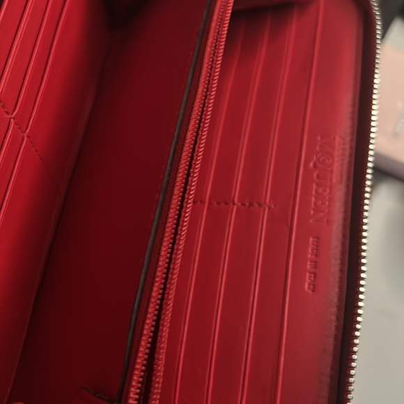 Alexander McQueen Red Long zip around wallet with skull tab. - Picture 2 of 9